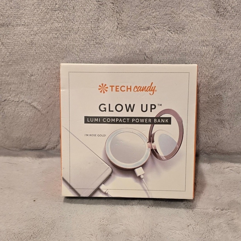 Tech Candy Glow Up Lumi Compact Power Bank Rose Gold 3000mAh LED Mirror